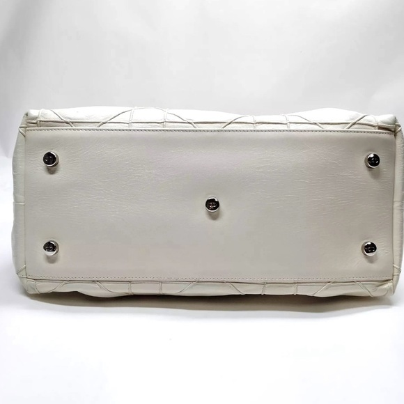 Christian Dior White Cannage Leather Shoulder Bag - Picture 4 of 9